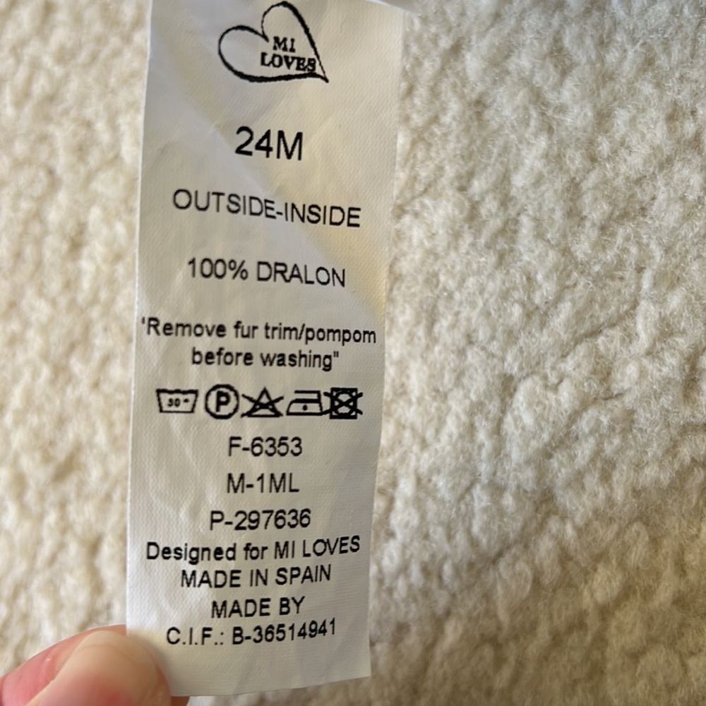 Cutest infant cardigan with fur hood 24m - Picture 3 of 3